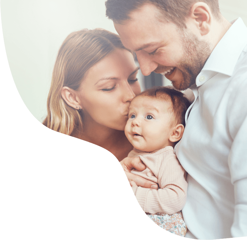 a couple with an happy bebe